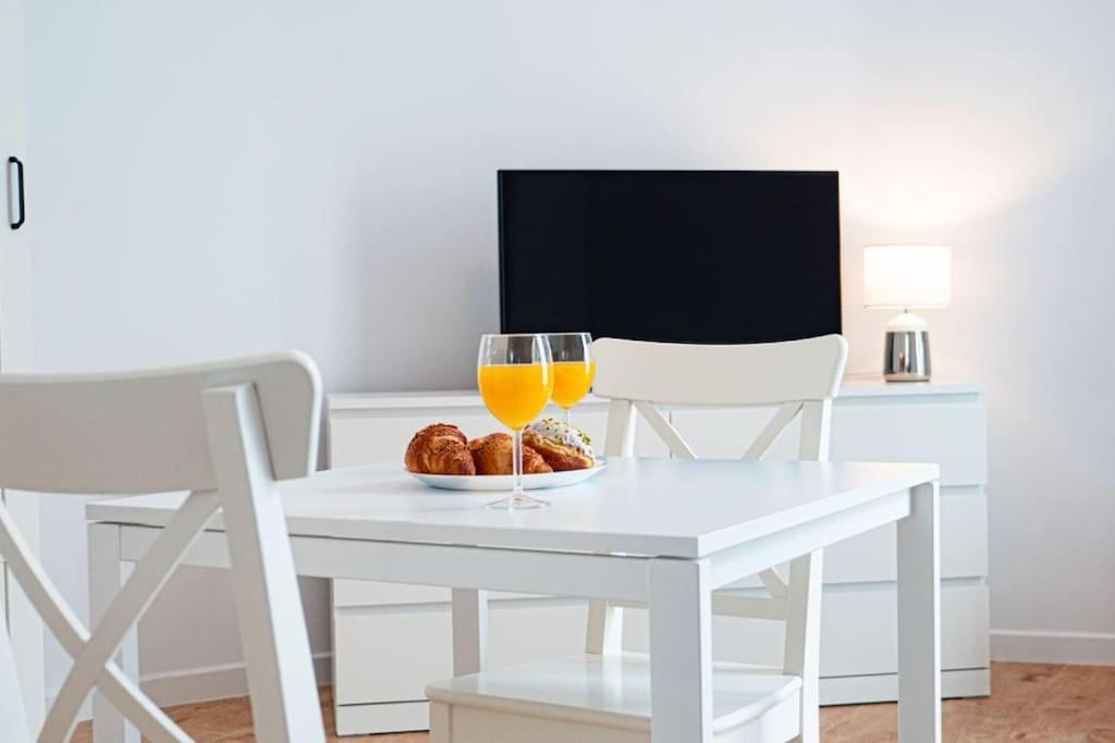 Komfortowy Apartament W Centrum Варшава Экстерьер фото