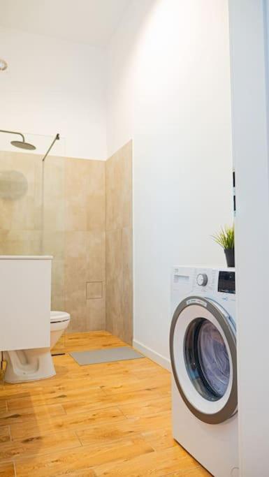 Komfortowy Apartament W Centrum Варшава Экстерьер фото
